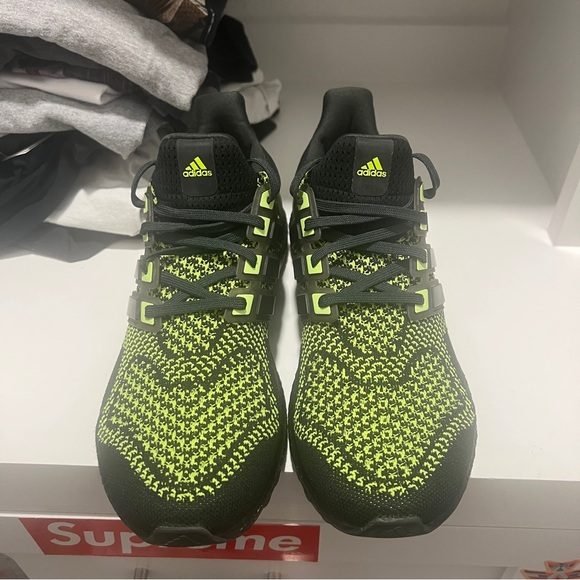 Adidas UltraBoost 1.0 'Black Lucid Lemon' Men's Size 9.5 Shoes Sneakers ID9682 - Picture 3 of 9